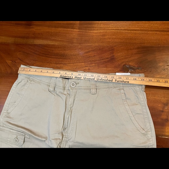 NWT St John's Bay Power Stretch Premium Waistband Men's Cargo Shorts Size 40 - Picture 2 of 7
